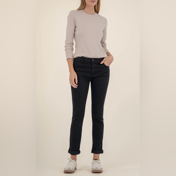 Kut from the Kloth Denim - *SOLD* Kut From The Kloth Catherine Mid-Rise Boyfriend Black Jeans Size 8